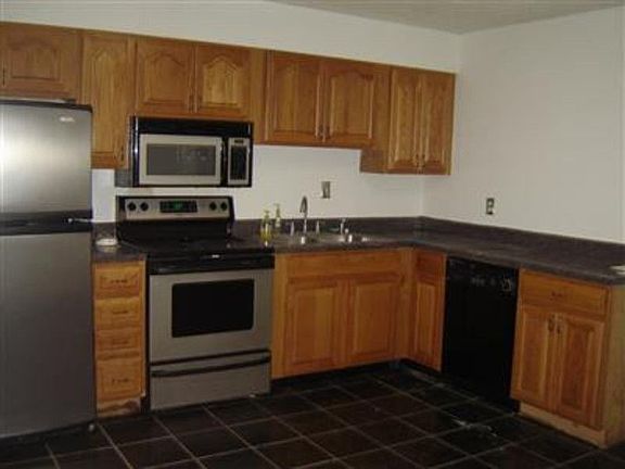 4th image of 344 Travis Dr