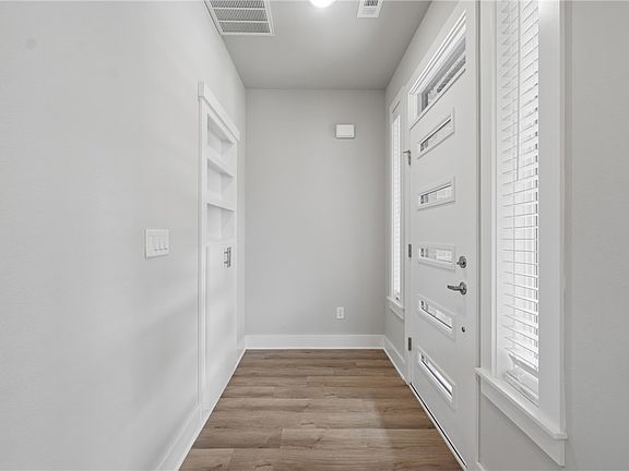 4th image of 1124 Bunker Dr
