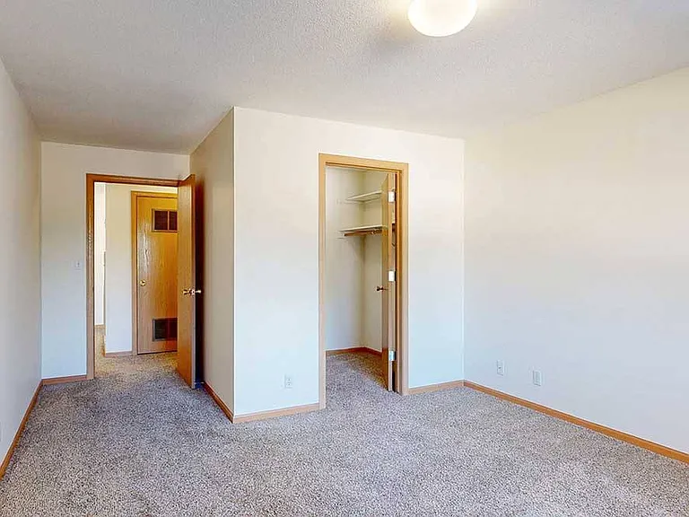 Northbrook Apartments — Photo 201