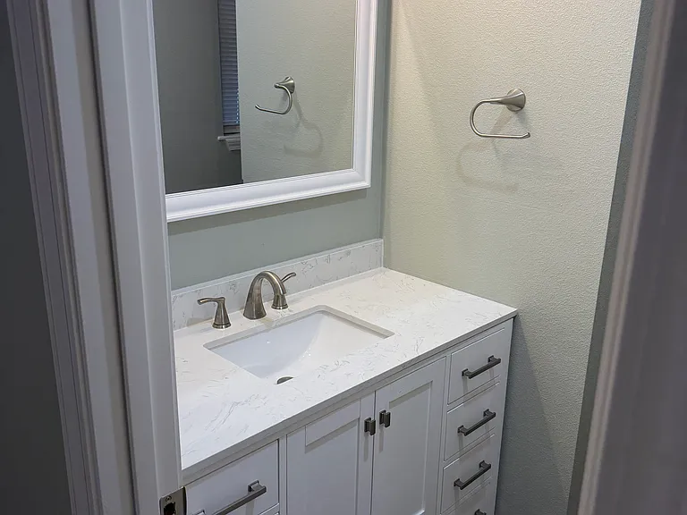 1605 Marguerite Ln — Photo 17