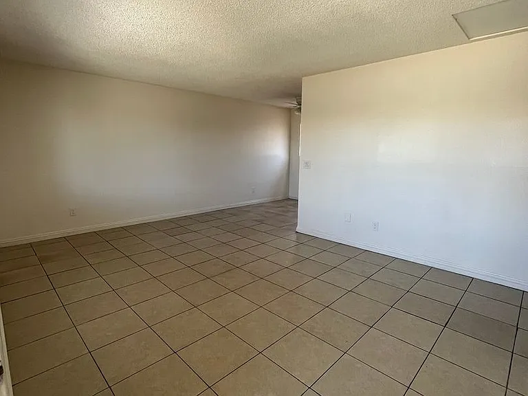 Casa Buena Apartments — Photo 6