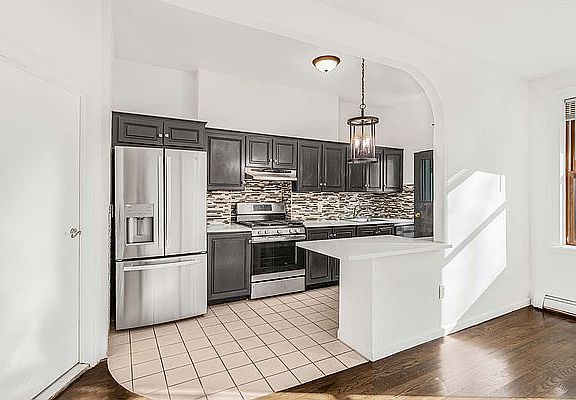 2nd image of 240 Nassau Ave #1