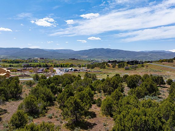 5th image of 3140 E Horse Mountain Cir