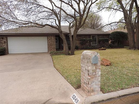 2nd image of 5049 Robertson Dr