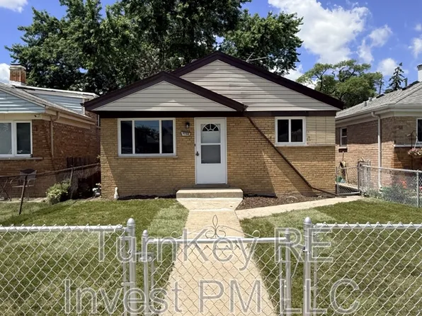 7732 S Lotus Ave, Burbank, IL 60459