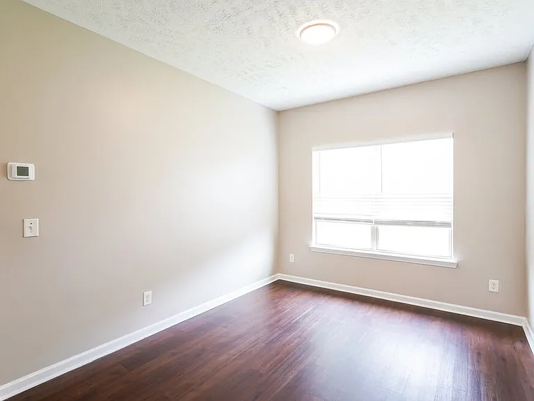 1096 Shire Dr — Photo 15