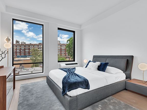 4th image of 3301 38th Ave APT 3R