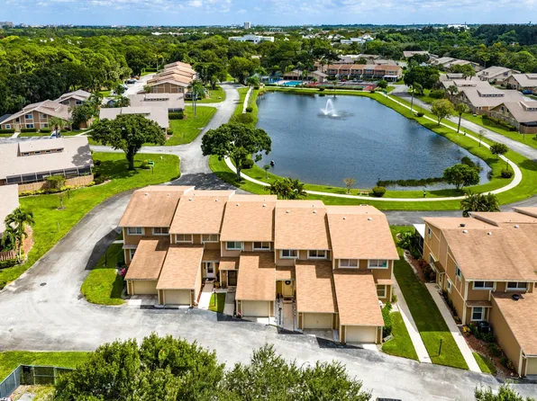 154 Maplecrest Circle, Jupiter, FL 33458