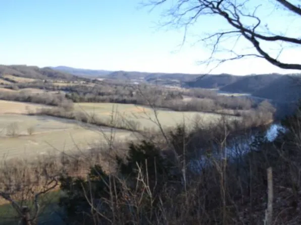 552AC Cabin Hill Rd, Celina, TN 38551