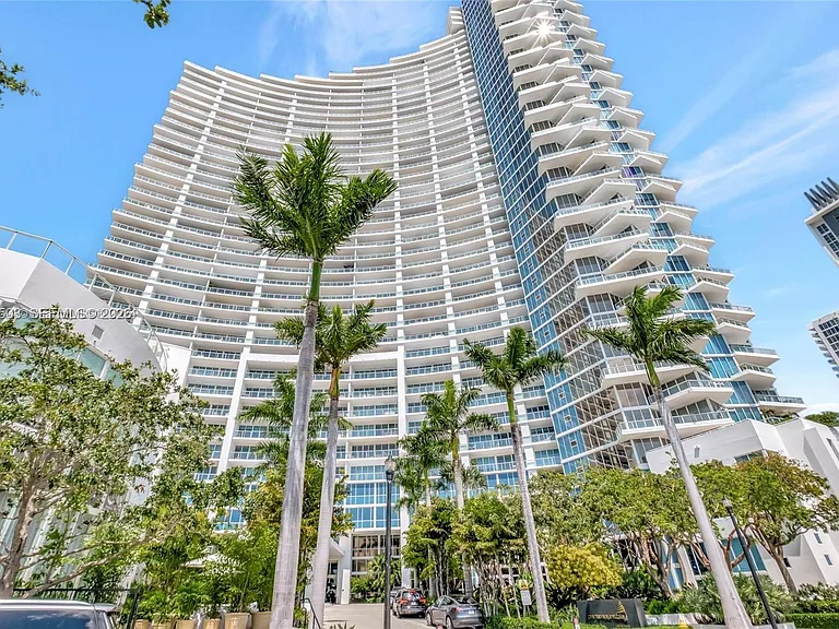 2020 N Bayshore Dr #3408 — Photo 31