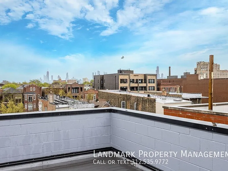 1545 N Artesian Ave #3 — Photo 25