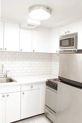 Rented by Mallory Management Corp | media 5