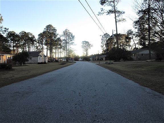 3rd image of 3013 Academy Dr