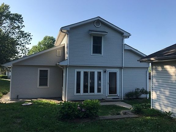 4th image of 1206 Orchard Ln
