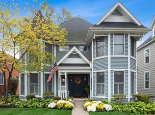 107 S Bruner St, Hinsdale, IL 60521