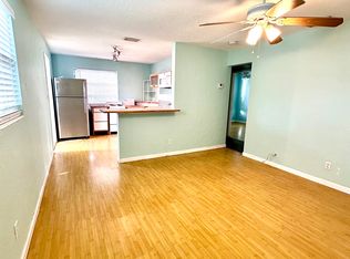 225 8th Ave NE #1/2, Saint Petersburg, FL 33701