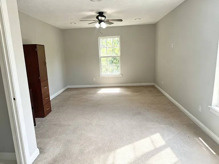 1303 Priscilla Dr — Photo 9