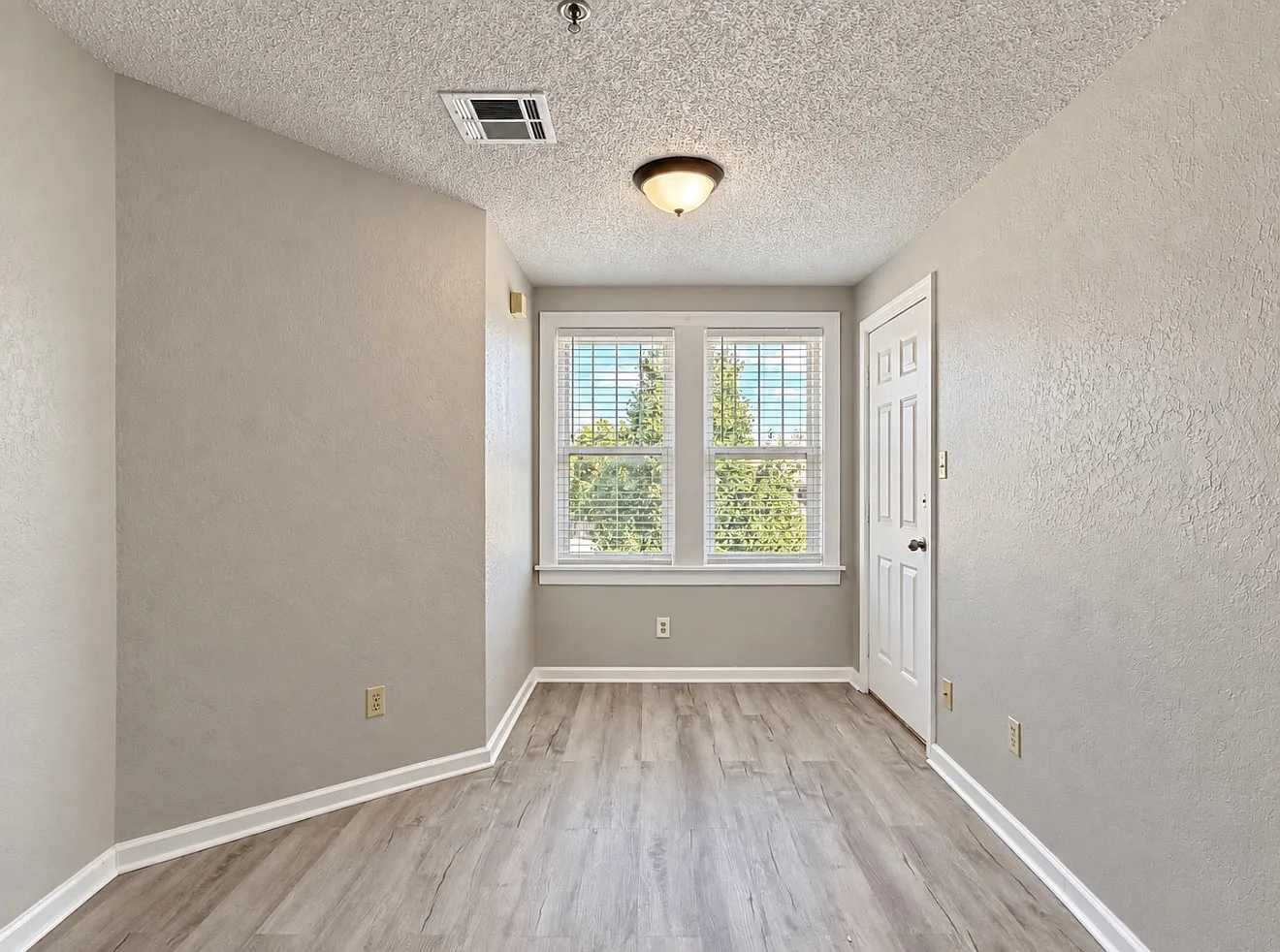 727 Culbertson Drive - 222 — Photo 3