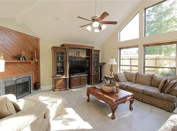 3rd image of 87 Dunleith Dr
