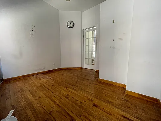 Rented by J Misrahi Realty Corp | media 3