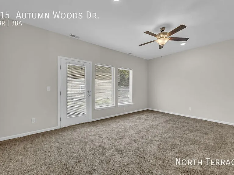 215 Autumn Woods Dr — Photo 6