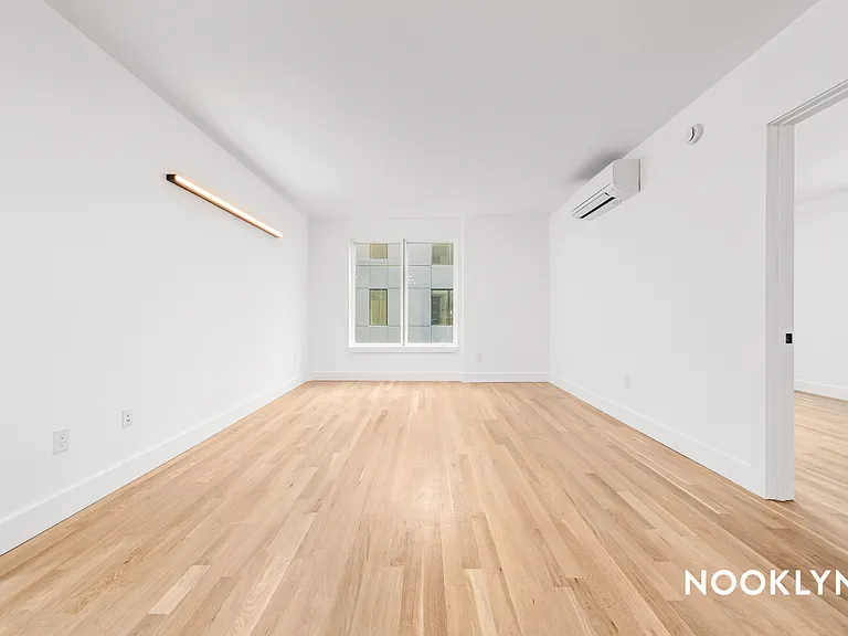 45 Lenox Rd #4D — Photo 6