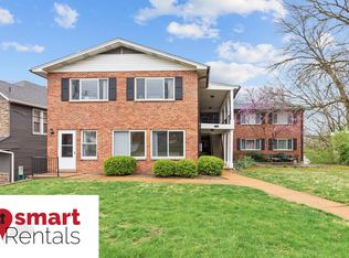 7848 Big Bend Blvd APT 2, Webster Groves, MO 63119