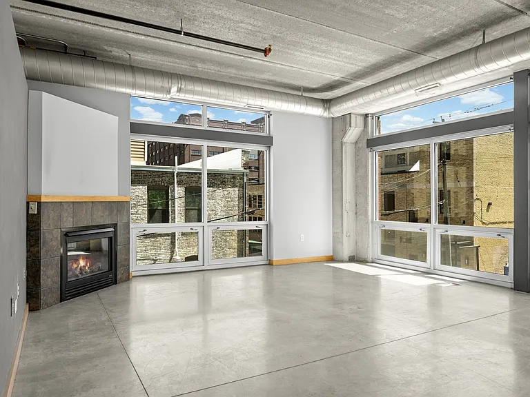 710 N 4th St #E213 — Photo 3