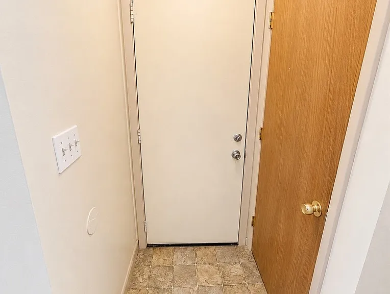 1 Robin Rd — Photo 15