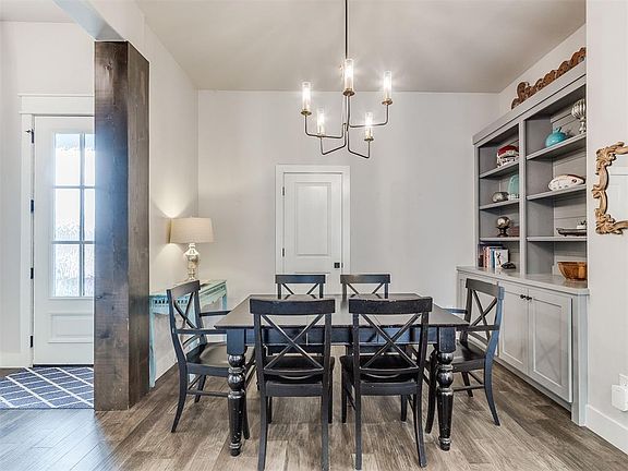 5th image of 516 Mosswood Rd