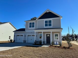 126 Leach Creek Dr, Raeford, NC 28376