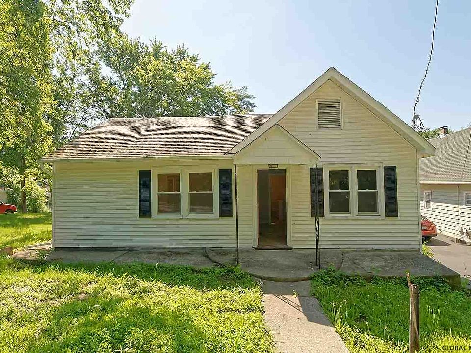 1st image of 32 Mountainview Ave