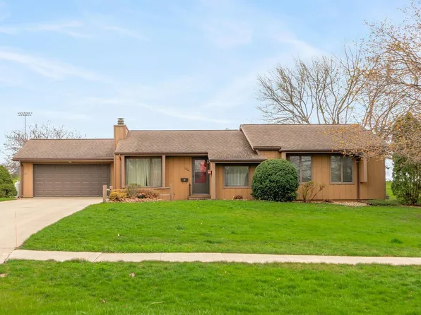 1204 Wemple St, Parkersburg, IA 50665