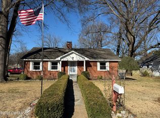 7 Shadowlawn Dr, Jackson, TN 38301