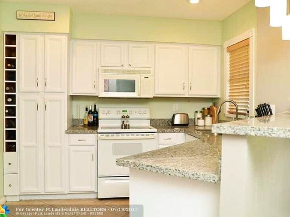 2nd image of 1637 NE 55th St