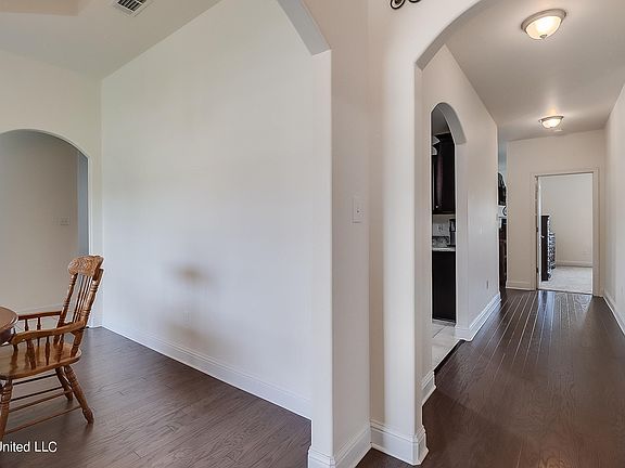 4th image of 14041 Ursuline Dr