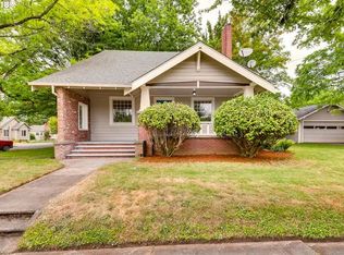 181 N 2nd St, Woodburn, OR 97071