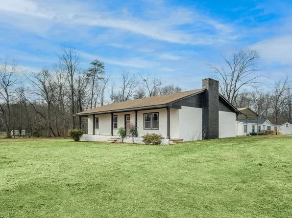 317 Tracy Ct, Wellford, SC 29385