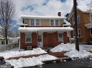 23 N 9th St, Akron, PA 17501