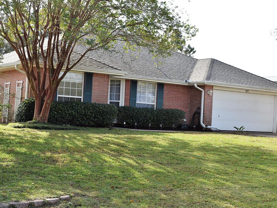 1st image of 1695 Champagne Ave