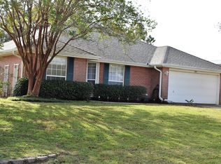 1695 Champagne Ave, Gulf Breeze, FL 32563