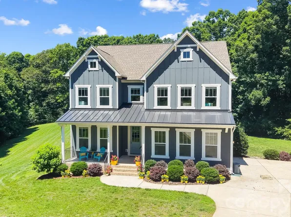 124 Lorenzo Ln, Mooresville, NC 28115
