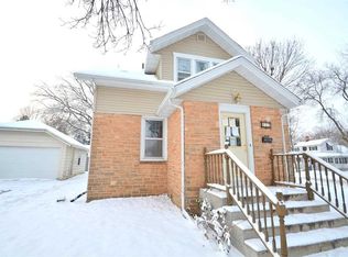 421 West St, Baraboo, WI 53913