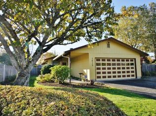 2615 NE Galloway Ct, McMinnville, OR 97128