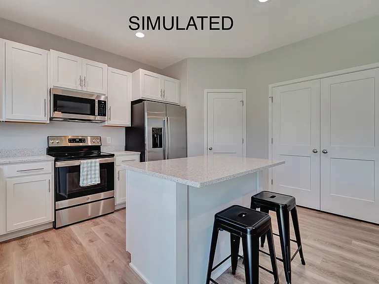 2521 W B St — Photo 11
