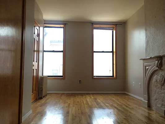 Rented by Realty Collective | media 4