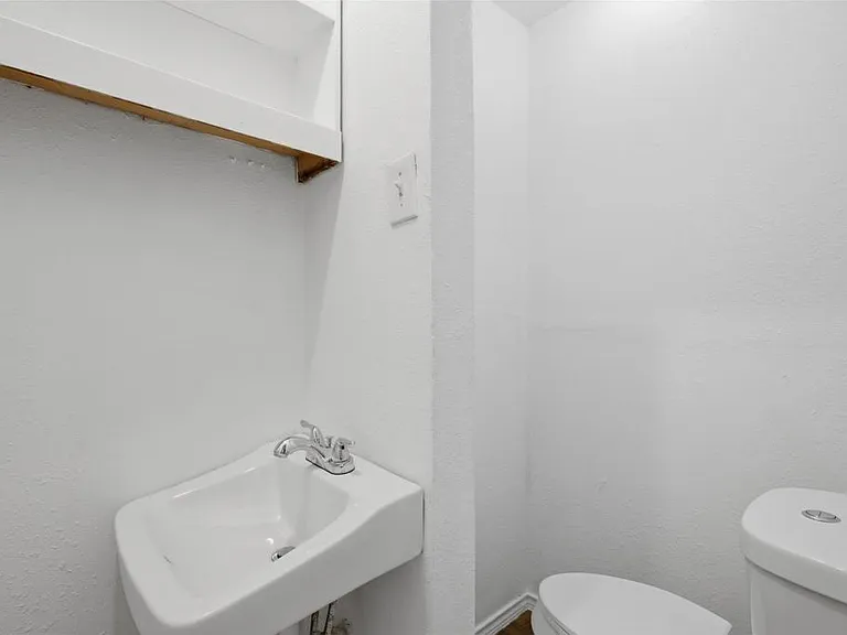 2538 Stovall Dr — Photo 17