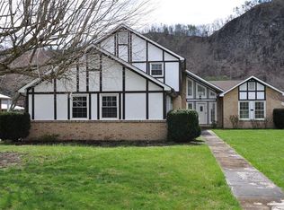 101 Maple Ln, Covington, VA 24426