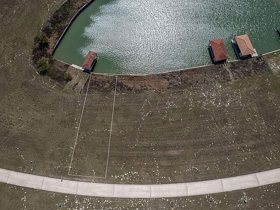 5th image of 296 E Lago Loop Rd