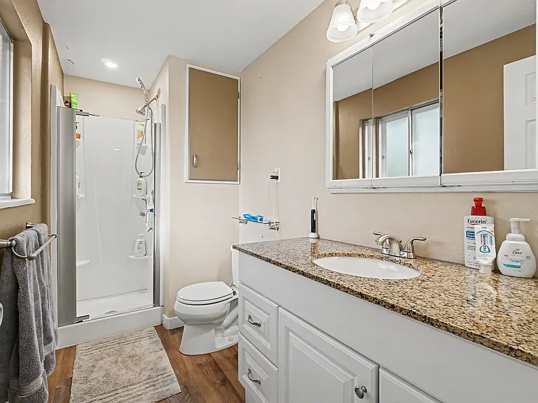1310 Brookfield Dr — Photo 10